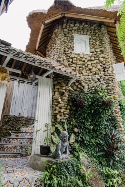 LOVE SHACK(1) LOVE SHACK(1)