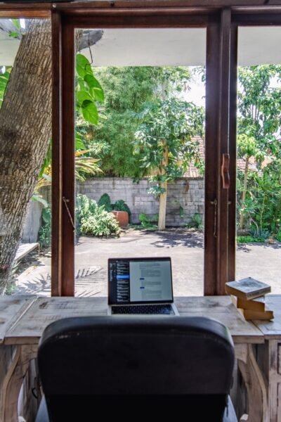 TREE HOUSE(18) TREE HOUSE(18)